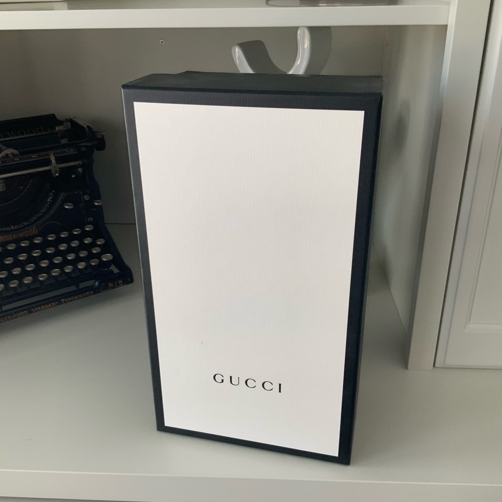 GUCCI Gift Box Medium Authentic